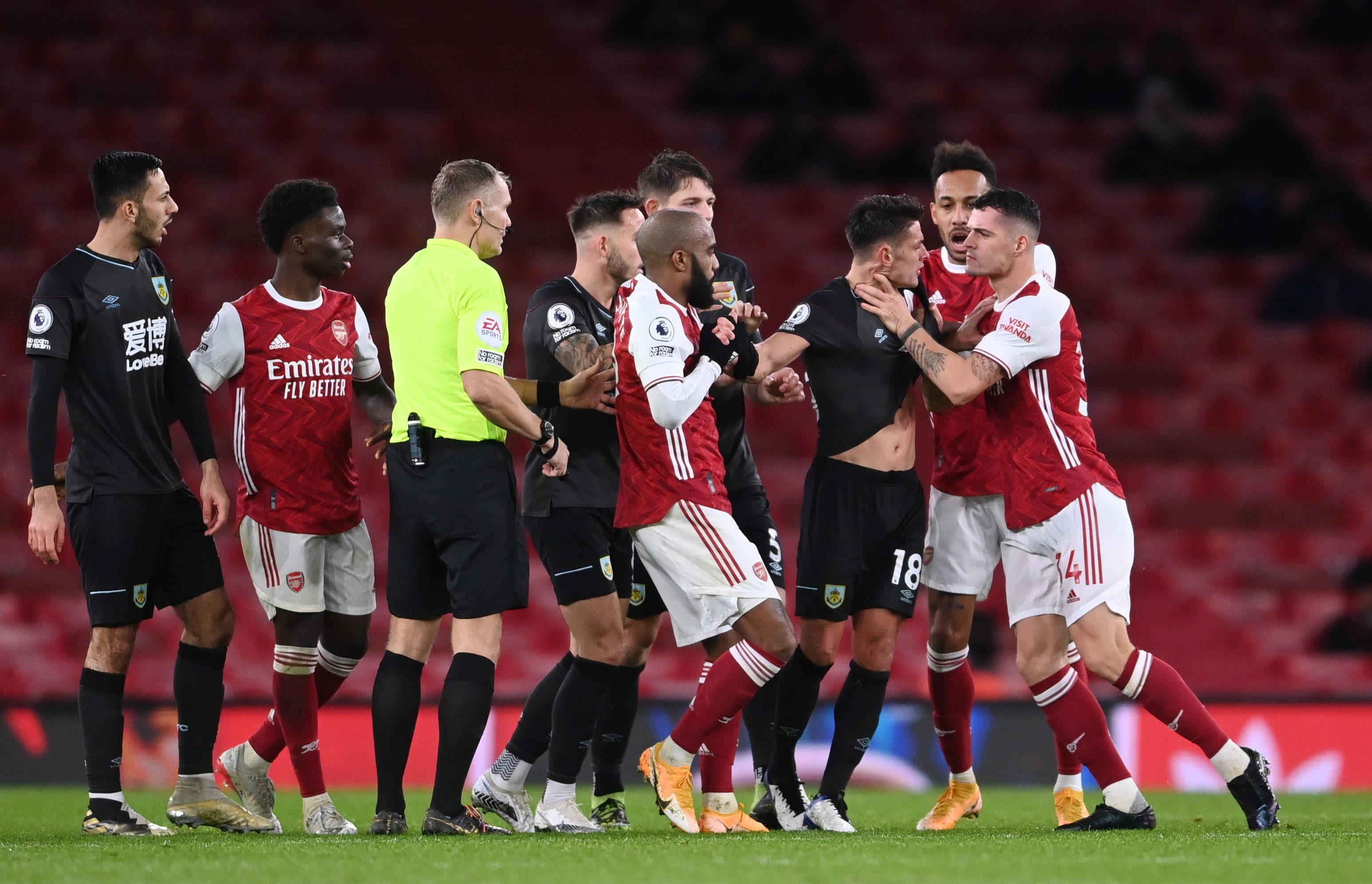 罗梅罗：巴萨未及时处理朗格莱和法耶，导致奥尔莫无法注册